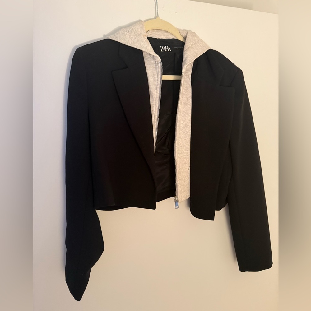Zara Women's Black Blazer with Gray Hood
